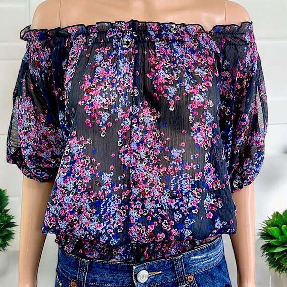 Fire Los Angeles Floral Crepe Sheer Cold-Shoulder Peasant Top - Picture 13 of 16